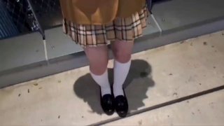 年轻夫妇沉迷于双重口交和激烈的性爱